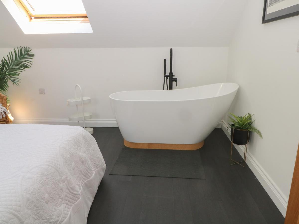 Holiday home Bodlywydd Fawr - Annexe *